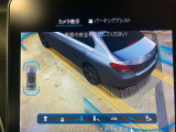バックカメラにより駐車時の後方確認も楽にできます。