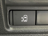 【パワースライドドア】スマートキーや運転席のスイッチでスライドドアの開閉が可能♪電動だから力を入れてドアを開ける必要が無く、小さいお子様でも、重い荷物を持っている時もラクに開け閉めできます♪