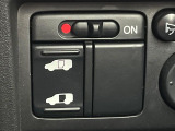 【パワースライドドア】スマートキーや運転席のスイッチでスライドドアの開閉が可能♪電動だから力を入れてドアを開ける必要が無く、小さいお子様でも、重い荷物を持っている時もラクに開け閉めできます♪