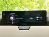 情報やオーディオ、ナビゲーションなどの項目が画面に表示され、目的に合わせて選びやすい構成です。Apple CarPlayとAndroid Autoの表示も確認できます。