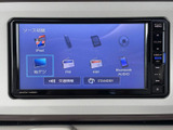 地デジやFM・AM、Bluetooth AUDIOなど、利用できる音源が画面上に並びます。アイコンで選択肢を確認しやすく、聴きたい音源への切り替えもスムーズに行えます。