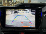 【バックカメラ】運転席から画面上で安全確認ができます。駐車が苦手な方にもオススメな便利機能です。