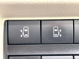 【両側パワースライドドア】スマートキーや運転席のスイッチで後席両側スライドドアの開閉が可能♪電動だから力を入れてドアを開ける必要が無く、小さなお子様でも簡単に開け閉めでき快適です♪