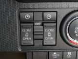 【ウェルカムオープン機能】降車時にインパネのスイッチで予約しておけば、乗車時にスマートキーを持ってクルマに近づくだけで、パワースライドドアが自動で解錠しオープンします!