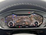 ●バーチャルコックピット『メーターパネル内に高解像度の液晶ディスプレイを配置。ドライバーは視線の移動を少なくすることができます。