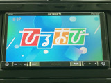 テレビ番組の映像を画面に表示でき、停車中の休憩時間に視聴を楽しめます。色分けされた画面で内容を確認しやすく、待ち時間を過ごす際にも活用いただけます。