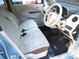 操作しやすくまとめられた運転席まわり。日常の運転を気軽に楽しめる使いやすい空間です。