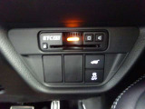 ■【ETC車載器】が装備されています。セットアップをしてお渡しとなり、ETCカードを差し込むだけで高速道路の利用が可能です。