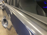 メルセデス・ベンツの定める厳しい基準をクリアしたお車のみをご案内させていただきます。納車前整備はメーカー規定に基づき100項目以上にも及ぶ点検を熟練のメカニックによって行いご納車させていただきます。
