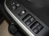 電動格納式ドアミラー・パワーウインドウを装備しています。