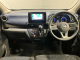 運転席からの視界が左右に広く隅々まではっきりと見えます!クルマの前端も把握しやすく安心です!