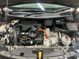エンジンルームもクリーニング済みできれいですよ。日産の整備士がしっかりと丁寧に点検していますので安心してお乗りいただけます