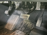 ホンダセンシング装着車となっております。衝突軽減ブレーキ、誤発進抑制機能、歩行者事故低減ステアリング、路外逸脱抑制機能、アダプティブクルーズコントロール、車線維持支援システム他、安全運転を幅広く支援。