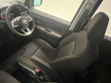 運転席にひじ掛け付!長時間の運転の際に重宝しそうです!