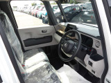 お車は一生の内にそう何度も買いなおされるものではありません。なので後悔の無いお車選びとカーライフ私たちケイスマイルにサポートさせて下さい!