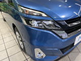 【LEDヘッドライト】悪天候や夜間走行時も良好な視界を確保し安心して運転できる高輝度LEDヘッドライトを装備!点灯速度が早く、消費電力も抑えられています。