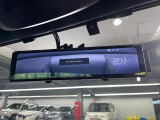 【デジタルインナーミラー】後席の大きな荷物や同乗者で後方が確認しづらい時でも安心!カメラが撮影した車両後方の映像をルームミラー内に表示。クリアな視界で状況の確認が可能です!
