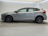 全国のVOLVOからお取り寄せが可能※!遠方の店舗に展示してあるクルマが気になる場合も、最寄りの店舗でご購入ただくことが可能です!是非私たちに要望をお聞かせください!※別途費用