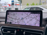 国道1号線に沿い横浜市営地下鉄「三ッ沢上町駅」から徒歩約10分。 BMW Premium Selection 横浜三ッ沢店 / 〒240-0062神奈川県横浜市保土ヶ谷区岡沢町322-3 / TEL:045-612-8488
