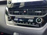左右独立温度コントロールフルオートエアコンです。運転席、助手席それぞれで独立して温度設定ができます。冷え性の方が乗っても安心ですね♪