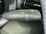 【オートライト】車外の明るさに応じて自動的にライトの点灯・消灯をしてくれます