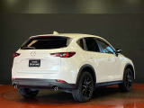【CX-5】上質感と精悍さを兼ね備え、ワイド感を強調した意匠。オールラウンドな機能美と品格、洗練されたデザイン。