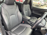 【運転席】座り心地が良いシートなので長時間の運転でも快適にお過ごしいただけます。新品のフロアマットのご注文も可能です。掲載箇所以外にご希望の写真がございましたらお気軽にお問い合わせ下さい。