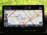 地図を画面に表示でき、目的地までの道順を確認しながらお出かけをサポートします。地図情報に加えて操作項目も見やすく、画面上で必要な案内を確認しやすい仕様です。