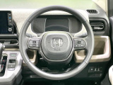 【純正革巻きステアリング】上質な革を使用することで、手にしっかり馴染みとても運転しやすいハンドルです♪