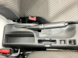 コンソールコインホルダー/コンソールカードホルダー/コンソールポケット。たくさん収納スペースがあるので運転席周りもすっきり★