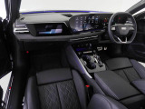 Audiのインテリアはエクステリア同様、優れたデザイン性とクオリティ、そして機能性を兼ね備えております。