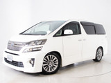 ★展示前点検実施★特殊な機材も用いて、前車点検を実施しております!