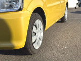 【届出(登録)済未使用車とは】自動車の分類では「新車」「中古車」この2種類しかありません。走行距離が100km未満かつ初度登録または初度届出された車両を「届出(登録)済未使用車」と呼んでいます。