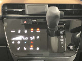 自然に手が届き操作性の良いシフトレバー!