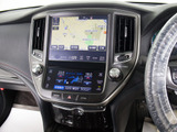 ★使いやすさや安全性を追求したステアリング周り!高級車ゆえにスイッチ類が多いのも特徴ですね!考え尽くされた配置ですぐに使いこなす事が出来ますのでご安心下さい!是非、体感してみて下さい!!