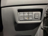 運転席右側には安全装備のスイッチが集約されています!