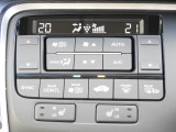 ★プラズマクラスター技術搭載フルオートエアコン★風量やモードを自動で切替え、快適な車内温度にコントロール。プラズマクラスター機能で空気浄化や脱臭などの効果が期待できます。前席にはシートヒーター機能も!