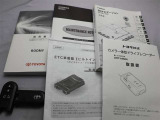 取説・メンテナンスノート・スマートキーの3点セットです。