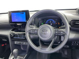 運転席まわりです。 各操作スイッチは使いやすい位置に配置されてます。