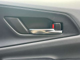 エンジンルームも綺麗に洗浄してから納車致します。普段あまり見ることが無い箇所だからこそ綺麗だと感動しますよね(*&acute;▽`*)