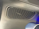 メルセデス・ベンツの定める厳しい基準をクリアしたお車のみをご案内させて頂きます。納車前整備はメーカー規定に基づき100項目以上にも及ぶ点検を熟練のメカニックによって行いご納車させて頂きます。