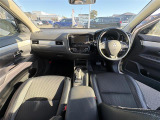 アウトランダーPHEV 2.0 G ナビパッケージ 4WD 4WD 修復歴無し