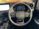 【純正革巻きステアリング】上質な革を使用することで、手にしっかり馴染みとても運転しやすいハンドルです♪