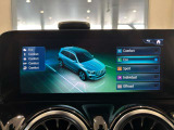 バックカメラにより駐車時の後方確認も楽にできます。
