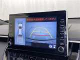 バックモニター付なので後退時に後方が見えるので安心。 車は構造上、死角がたくさんなので万が一を考えると必須ですね。 あくまで補助の為の装備、バックは目視で確認する事が重要ですよ。