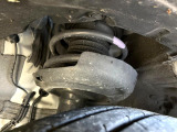 お車を安心してお乗りいただく為には、足回りの定期点検が欠かせません。サービスサポート(有償保証)では無料点検もご提供しており、安心のカーライフをお過ごしいただけるサポート体制が整っています。