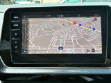大画面で見やすいDiscover Pro純正SSDナビゲーション。目的地検索やルート案内がスムーズで、初めての道でも安心して運転できます。