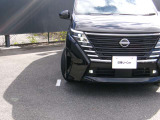 LEDヘッドランプ装備!LEDの白色光で遠くまで明るく照らし、夜間の安全運転をサポートします。