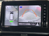 【アラウンドビューモニター】車を上から見下ろしているかのような映像で周囲の状況がひと目で確認、狭い駐車場に駐車するときも安心です♪