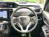 【純正革巻きステアリング】上質な革を使用することで、手にしっかり馴染みとても運転しやすいハンドルです♪